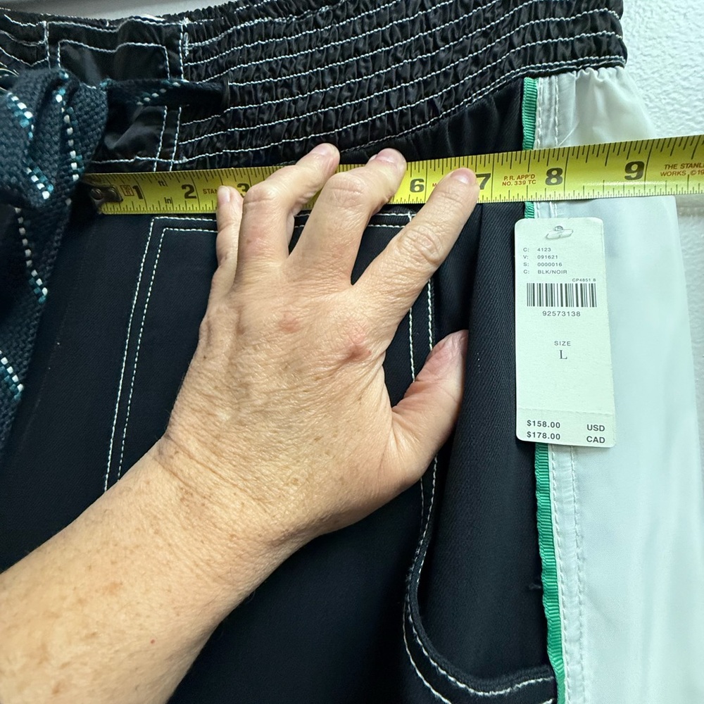 Pilcro Black Wide-Leg Pants with Contrast Stitching - Picture 15 of 16